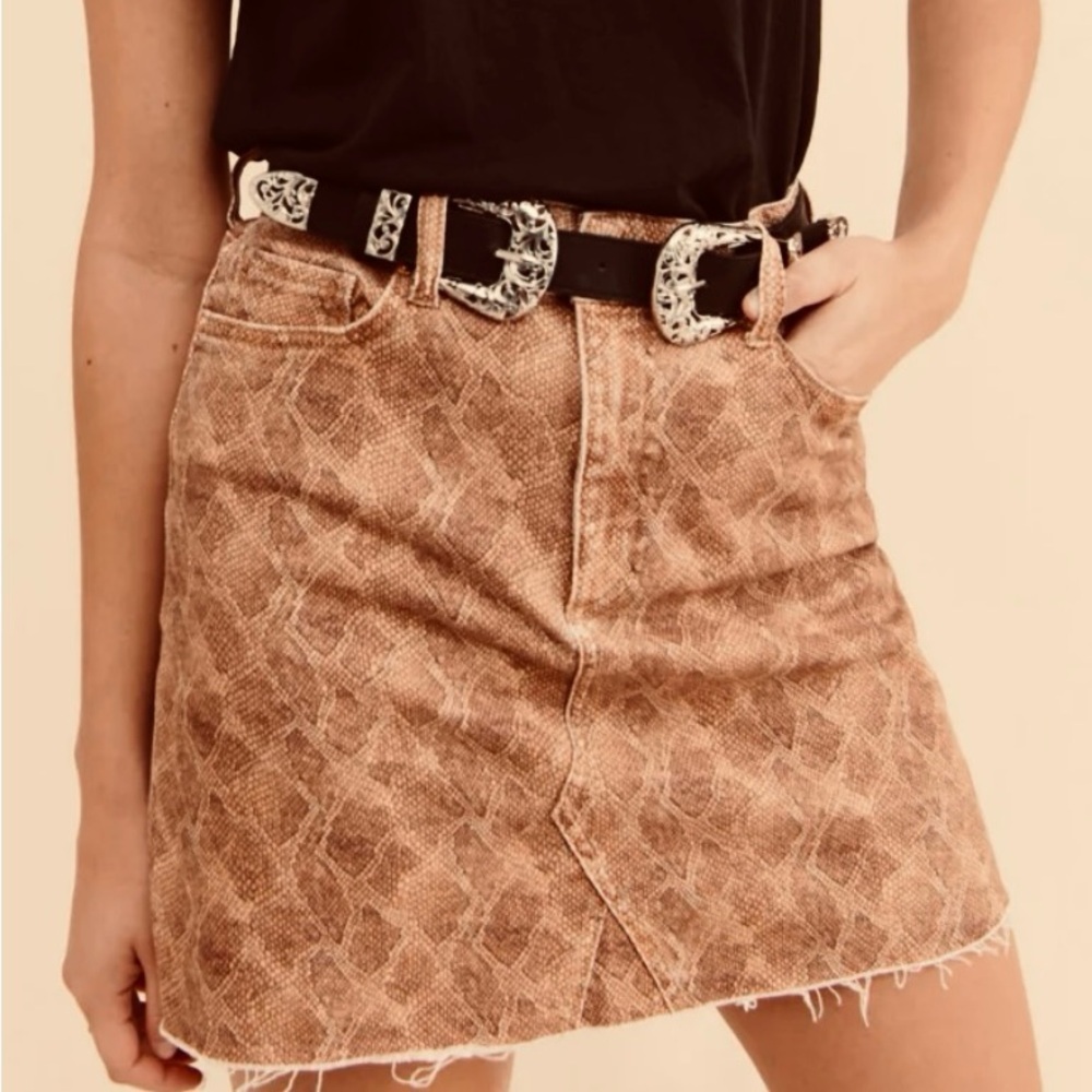 PAIGE Aideen Raw Hem Mini Skirt in size 8. Great condition!